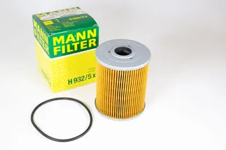 MANN FILTER Engine Oil Filter - 021115562